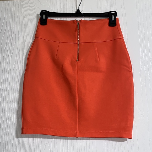 Bebe mini skirt - xs - NWT - Picture 2 of 2
